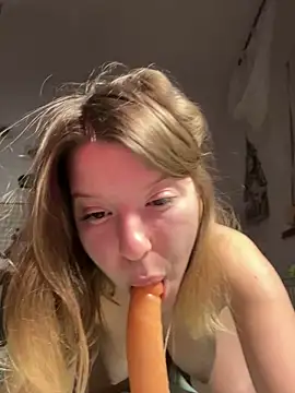 Snapshot of kimczii chatting on February 16, 7:26 am kimczii online show from February 16, 7:26 am