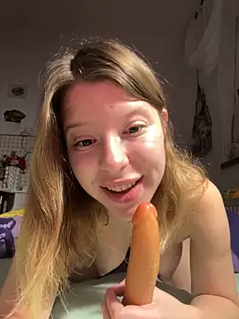 Snapshot of kimczii chatting on February 20, 7:21 am kimczii online show from February 20, 7:21 am