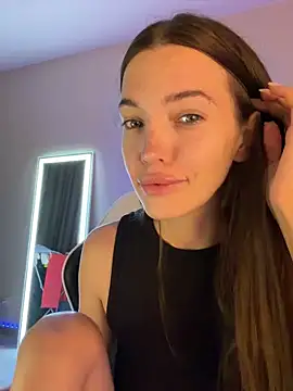 julia fly online show from June 6, 9:25 am