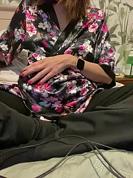 SexyFrenchy MilfXXX online show from April 14, 6:58 pm