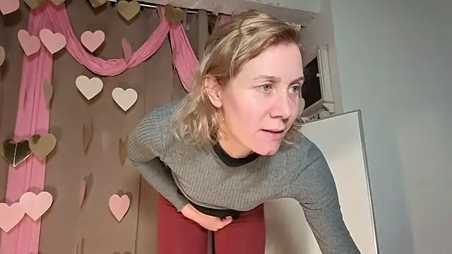 Snapshot of Lola_Belgium chatting on February 13, 5:53 pm Lola Belgium online show from February 13, 5:53 pm