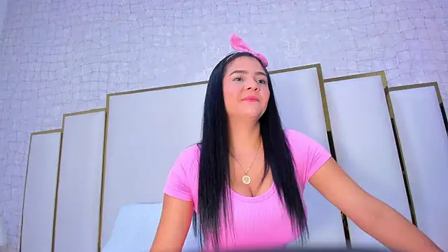 paola rodriguez online show from September 11, 11:43 am