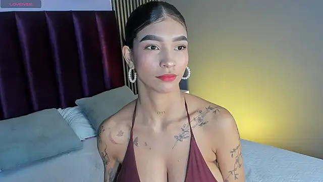 LauraAristizabal online show from July 21, 12:07 pm