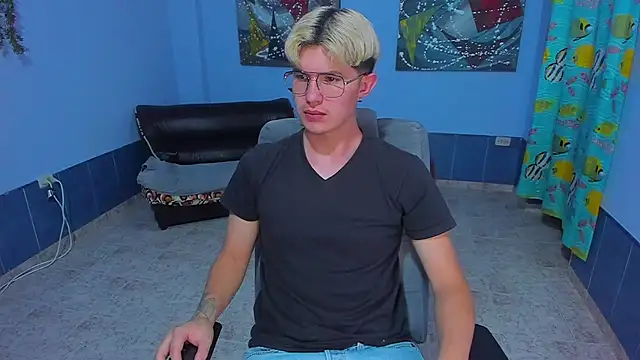 patrik 027 online show from November 28, 6:49 am