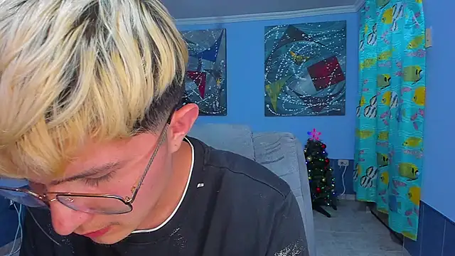 patrik 027 online show from November 30, 7:45 am