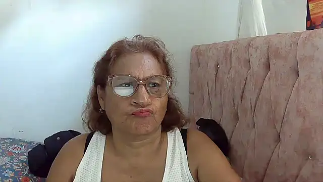 charrysexy1 online show from February 12, 3:07 pm