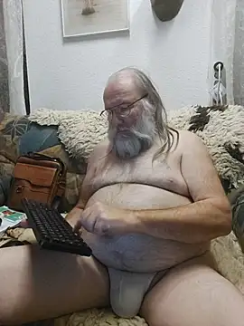 SexySantaC online show from August 8, 8:00 pm