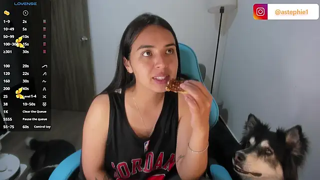 Miss Nicole online show from January 11, 12:37 am