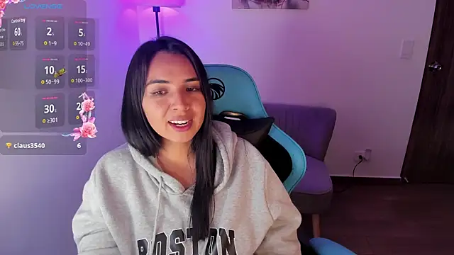 Snapshot of Miss_Nicole chatting on April 30, 8:57 pm Miss Nicole online show from April 30, 8:57 pm