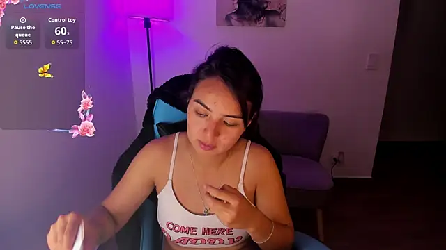 Snapshot of Miss_Nicole chatting on May 7, 1:44 am Miss Nicole online show from May 7, 1:44 am