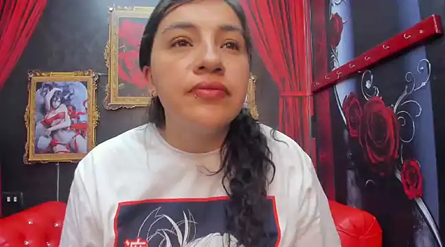 AmaiaDavies online show from December 2, 1:36 am