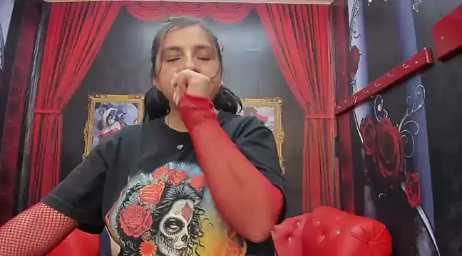 AmaiaDavies online show from December 4, 9:51 am