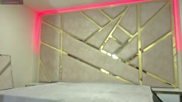 Snapshot of _emma_miller_ chatting on February 14, 11:07 am emma miller online show from February 14, 11:07 am