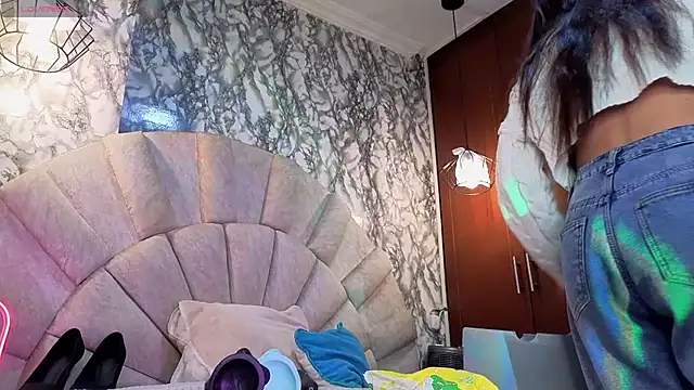 Snapshot of _emma_miller_ chatting on February 19, 10:55 am emma miller online show from February 19, 10:55 am