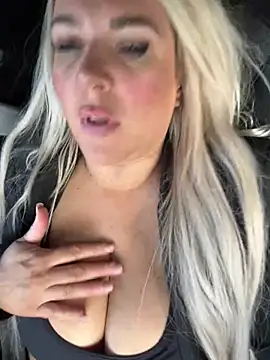 Bustyblondebabe32 online show from February 23, 10:34 am