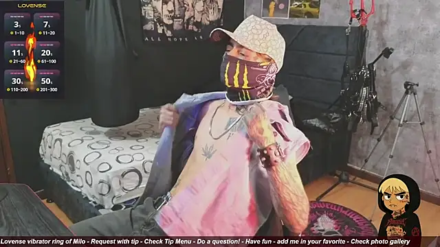 AcidMilo online show from November 16, 9:53 pm