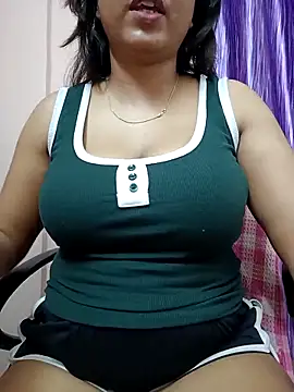 Nia  09 online show from March 3, 9:05 pm