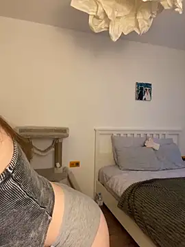 malyshhka online show from December 7, 12:35 pm