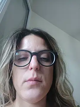 dolcehelena993 online show from July 19, 6:33 pm
