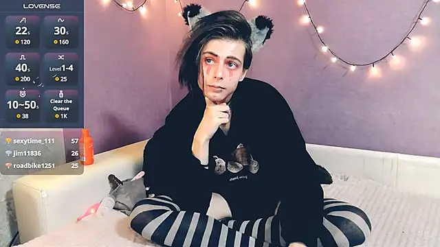 Littlepinkcat online show from February 1, 10:23 pm