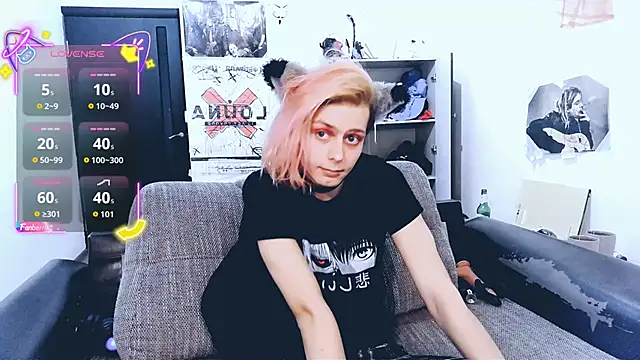 Littlepinkcat online show from October 9, 9:29 am