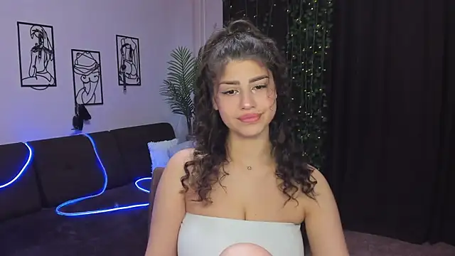 MaryMayson online show from April 19, 11:09 am