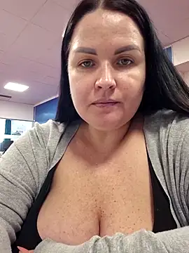 GeorgiaLerox online show from February 1, 1:31 pm