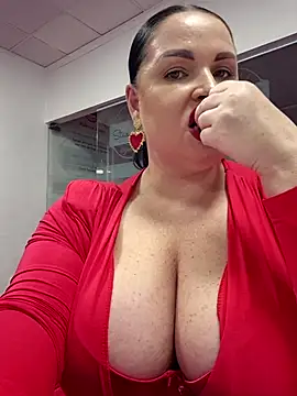 GeorgiaLerox online show from February 14, 1:30 pm