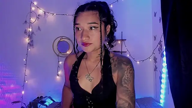 Eva Lee  online show from March 4, 7:30 am