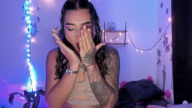 Eva Lee  online show from March 14, 7:37 am