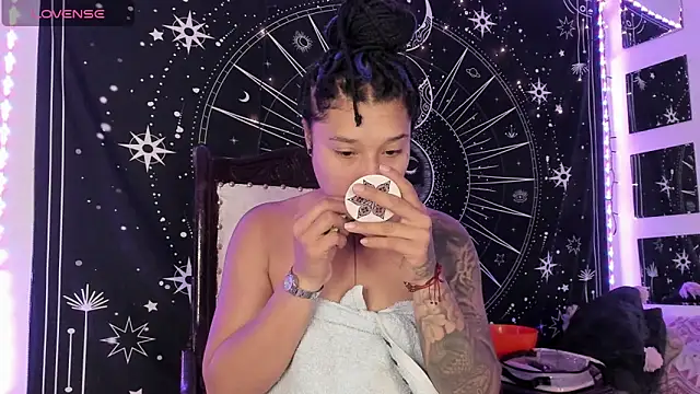 Eva Lee  online show from September 21, 6:26 am