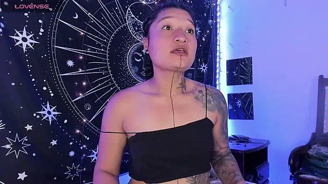 Eva Lee  online show from October 11, 7:40 am