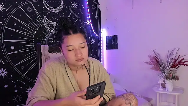 Eva Lee  online show from February 21, 8:37 am