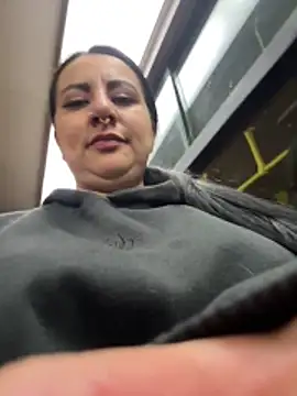 Abril Luv online show from February 20, 1:02 am