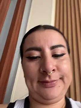 Abril Luv online show from March 24, 1:27 pm