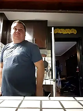 Snapshot of valhallacouple420 chatting on February 12, 12:27 am valhallacouple420 online show from February 12, 12:27 am