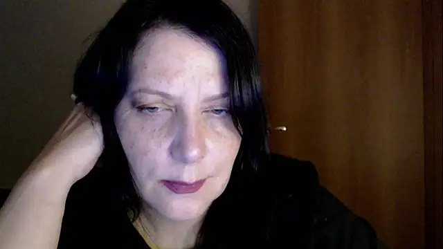 Snapshot of Mirabelle_Sweet chatting on June 6, 6:56 pm Mirabelle Sweet online show from June 6, 6:56 pm