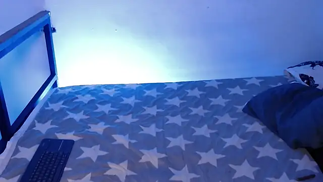 Snapshot of VampGirl1 chatting on January 8, 12:07 pm VampGirl1 online show from January 8, 12:07 pm