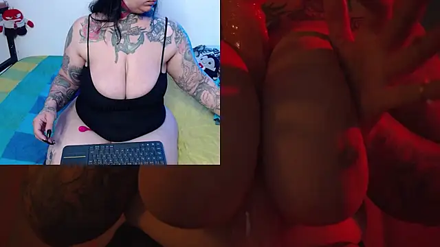 Snapshot of VampGirl1 chatting on March 18, 12:19 pm VampGirl1 online show from March 18, 12:19 pm