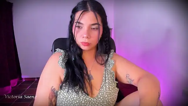 Snapshot of victoriaasaenz_ chatting on May 23, 1:00 am victoriaasaenz online show from May 23, 1:00 am