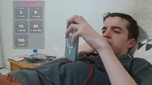 Snapshot of Tombgy07 chatting on April 19, 7:16 pm Tombgy07 online show from April 19, 7:16 pm