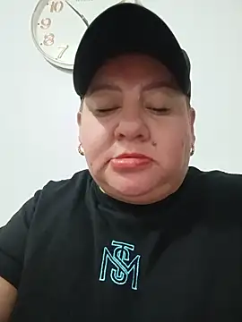 HORNY MATURE25 online show from May 26, 9:49 am
