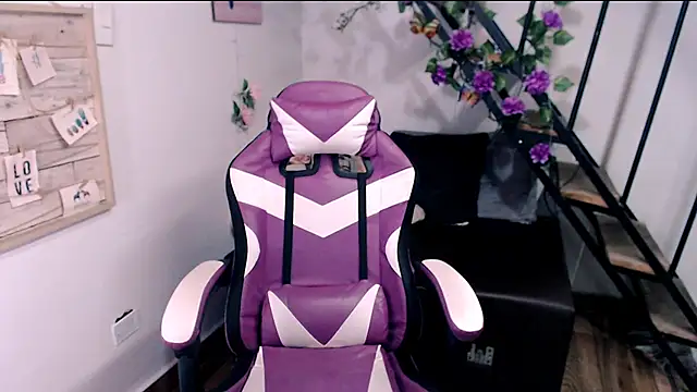 Snapshot of samantha_baby_ chatting on July 6, 9:28 pm samantha baby online show from July 6, 9:28 pm