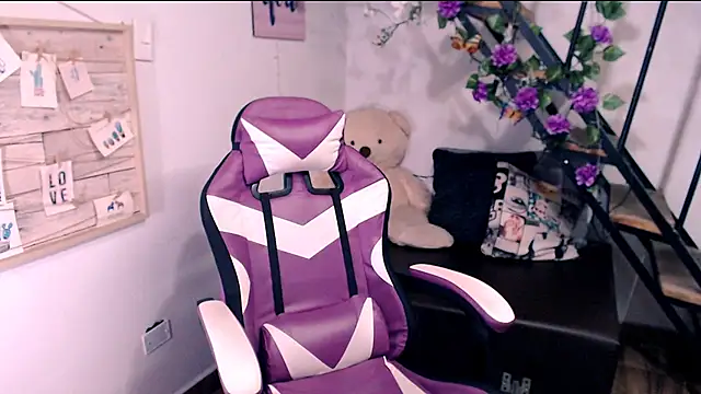 Snapshot of samantha_baby_ chatting on July 7, 5:39 pm samantha baby online show from July 7, 5:39 pm