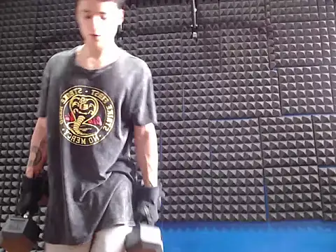 Snapshot of Curly_Angel24 chatting on February 17, 8:59 pm Curly Angel24 online show from February 17, 8:59 pm