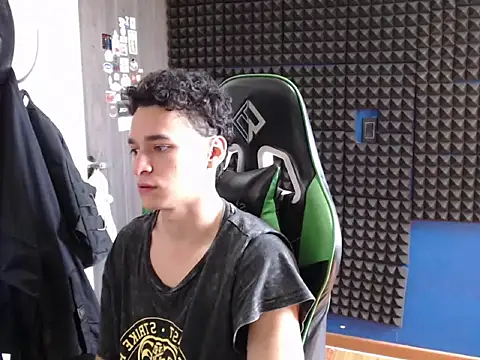 Snapshot of Curly_Angel24 chatting on March 2, 2:57 pm Curly Angel24 online show from March 2, 2:57 pm