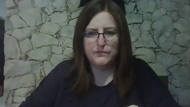 Snapshot of Madeline_Beau chatting on November 6, 5:36 pm Madeline Beau online show from November 6, 5:36 pm