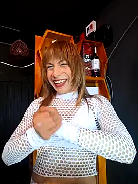 Snapshot of Evehampy chatting on February 1, 10:02 pm Evehampy online show from February 1, 10:02 pm