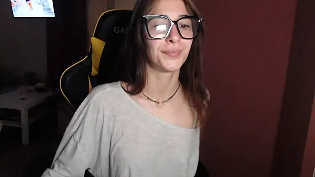 Sofiasweetsecret online show from April 4, 2:54 am