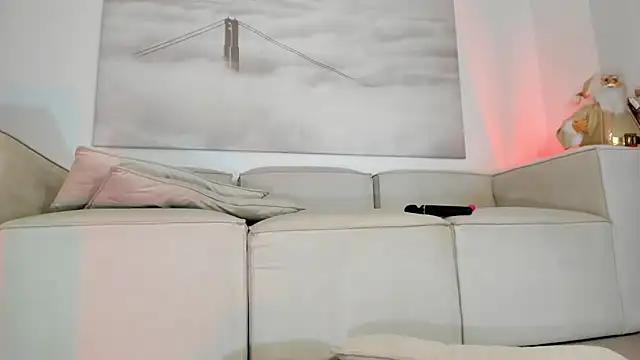 Apotheosis01 online show from December 5, 2:03 pm